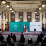 Policía se niega a detener a dos mujeres que robaban comida y les paga la cena de Navidad