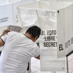 Vacunación de adultos de más de 50 años inicia en mayo