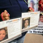 Karely Ruiz, un ángel que donó 500 botellas de agua en Monterrey