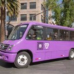 “La escuela no tiene escalera de emergencia”: padres de familia bloquean Eje 3 Oriente y generan caos vial