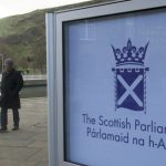 Encuentran fábrica de billetes falsos en Ecatepec; una mujer fue detenida