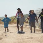 Héctor Sandarti se despide de los párpados caídos y la papada