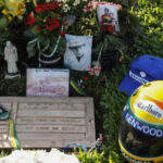 Reportero de Caliente TV causa indignación por burlarse de jersey pirata de niño de Chivas