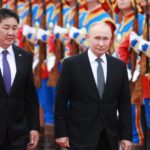 Cocina móvil de Semar alimenta a los afectados de inundaciones en Chalco, Edomex