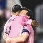 Sin temor: Asalta y desarma a policía de CDMX que estaba distraída en el celular