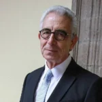 Nodal presume ser el hombre “equivocado” de Ángela Aguilar