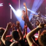 El legendario compositor de clásicos como *Oh! Carol* y *Breaking Up Is Hard to Do* fallece a los 86 años