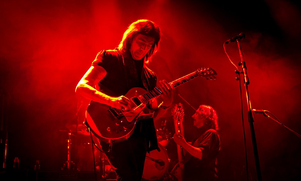 Steve Hackett revive los legendarios éxitos de Genesis en su gira latinoamericana desde México