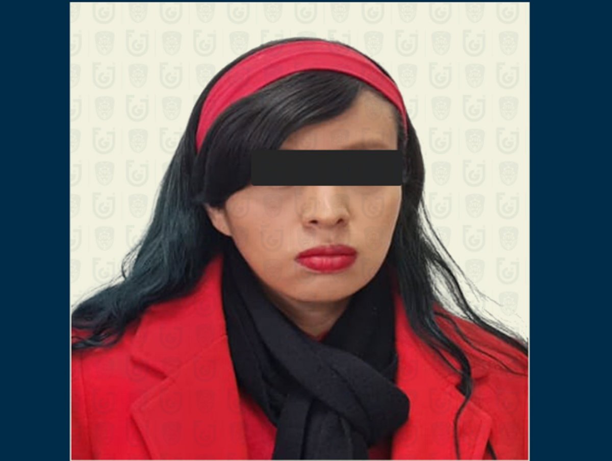 Maestra detenida por presunto abuso sexual y pornografía infantil contra sus hijas